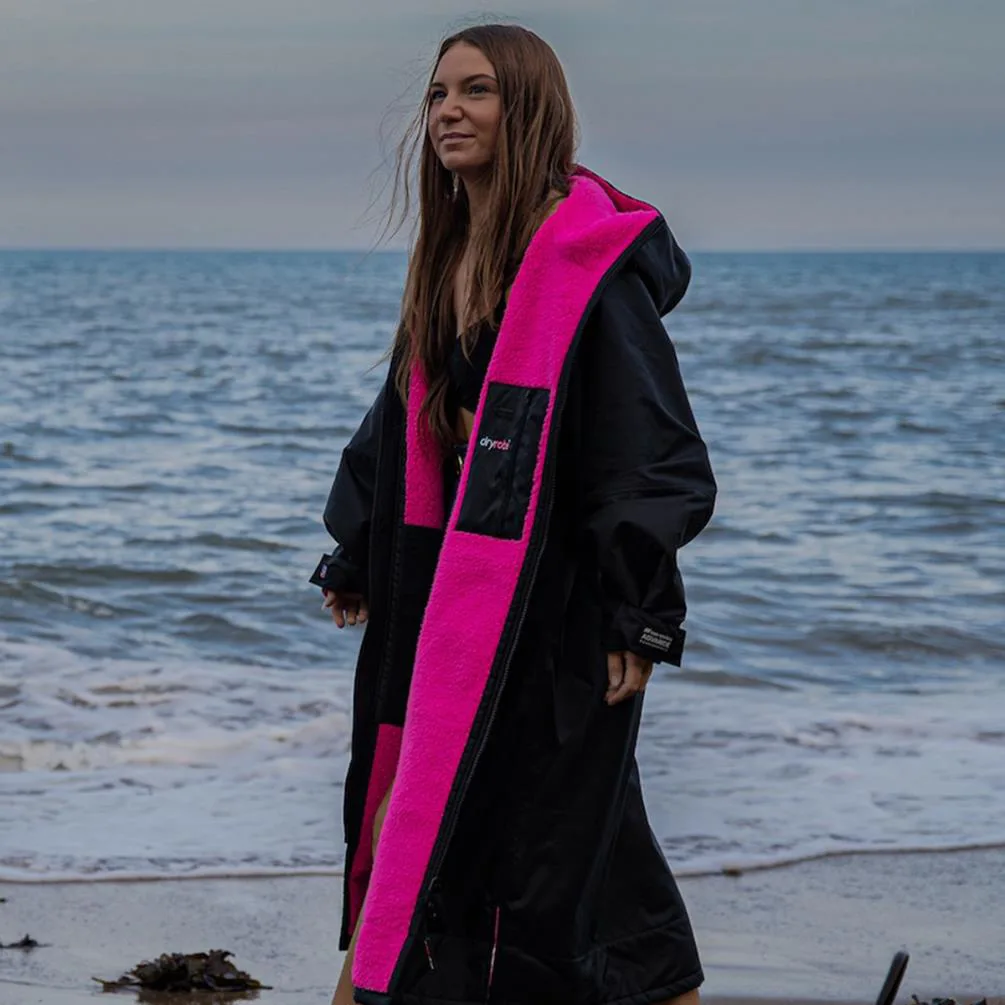 dryrobe Advance Long Sleeve Changing Robe - Black / Pink Extra Image 5